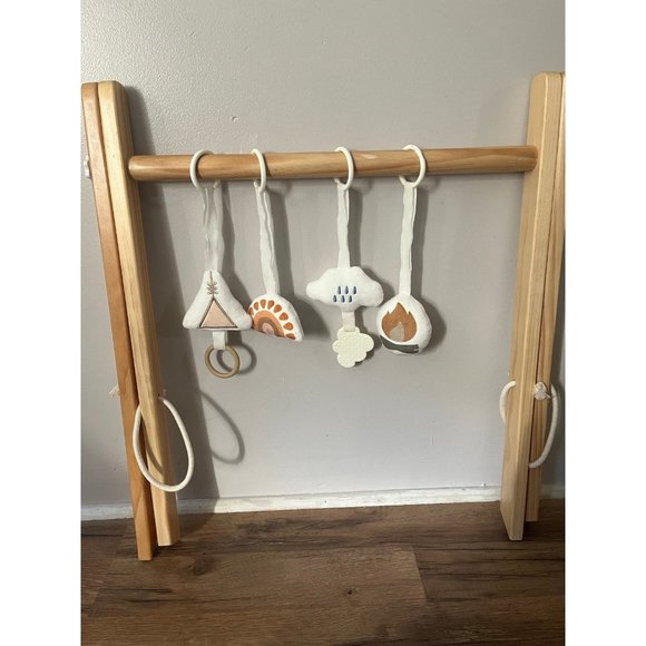 Baby wooden play gym - Picture 3 of 3
